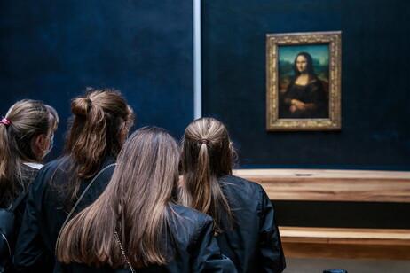 Mona Lisa recebe 20 mil visitantes por dia